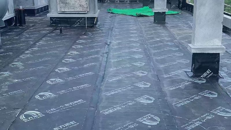 SBS防水卷材的人工费主要包括以下几个方面：